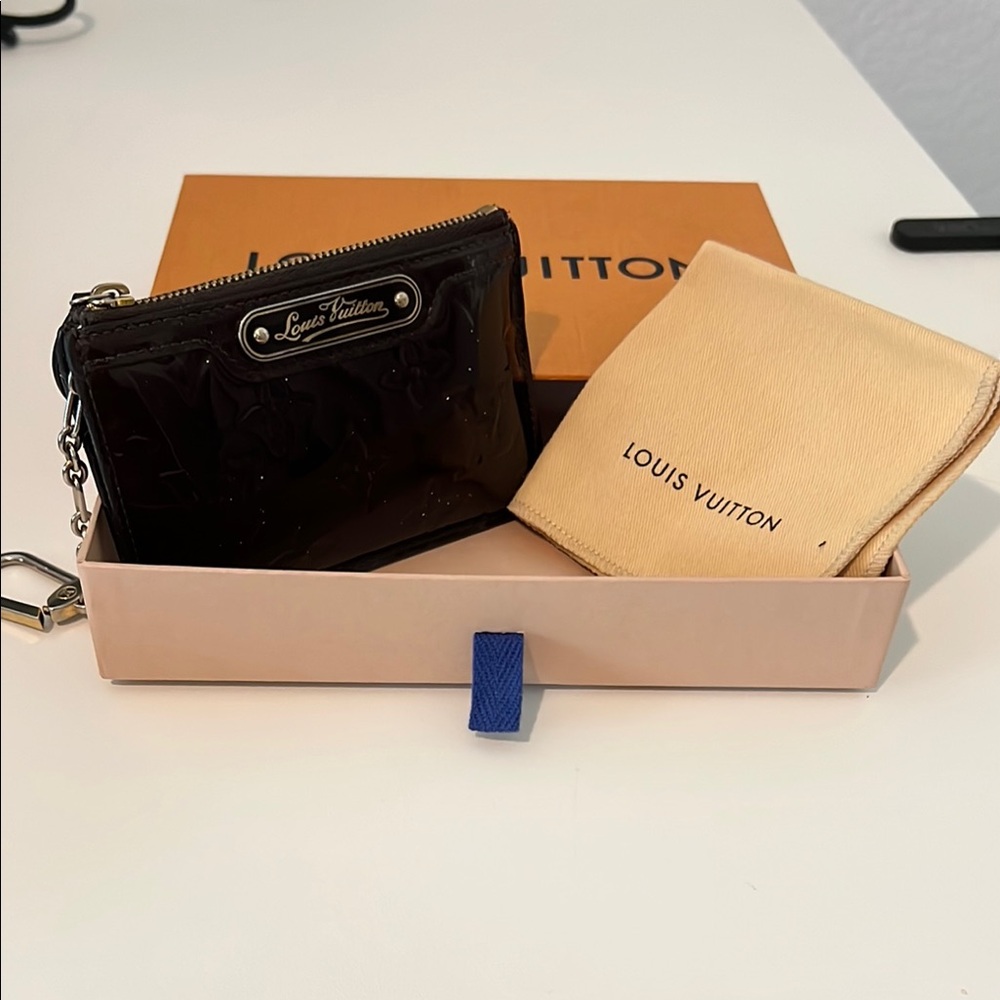 Louis Vuitton - LV Monogram Vernis Patent Leather Pouch